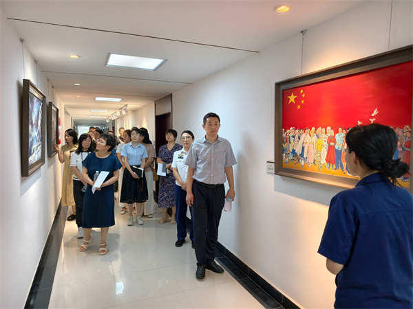 参观 (2).jpg