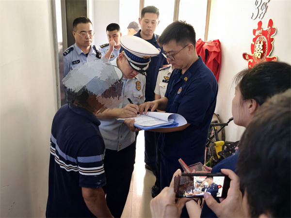 联合执法 (3).jpg