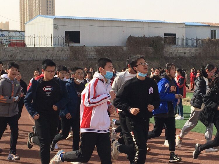 烟台高新技术产业开发区 区内新闻 高新区实验中学认真贯彻落实大课间